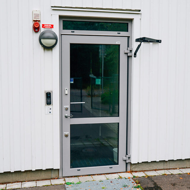 Entrédörrar aluminiumdörrar