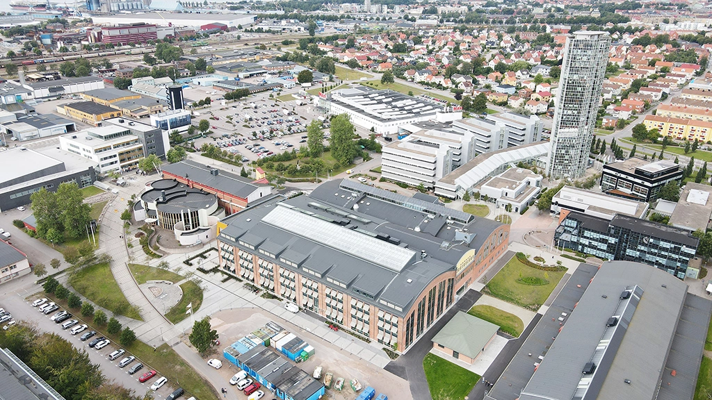 Halmstad Högskola Hus-S-glasfasader (2)