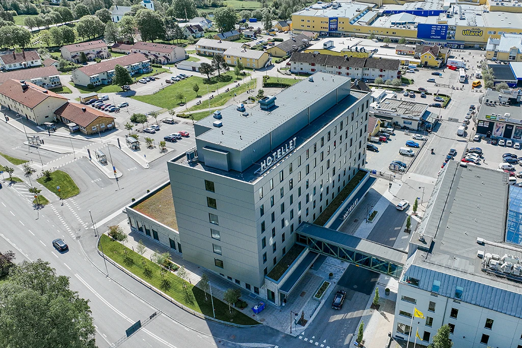 Hotellet Gekås-Preconal-Aluminiumfönster-Skjutdörr-Glasbro-branddörrar (8)