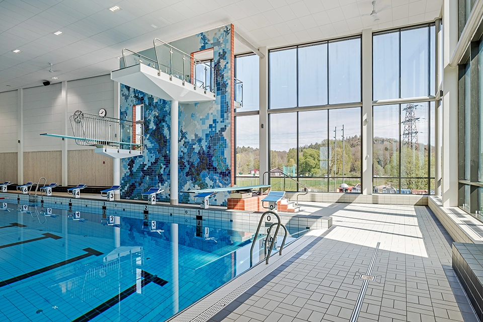 Rimnersbadet-glasfasader-simhall